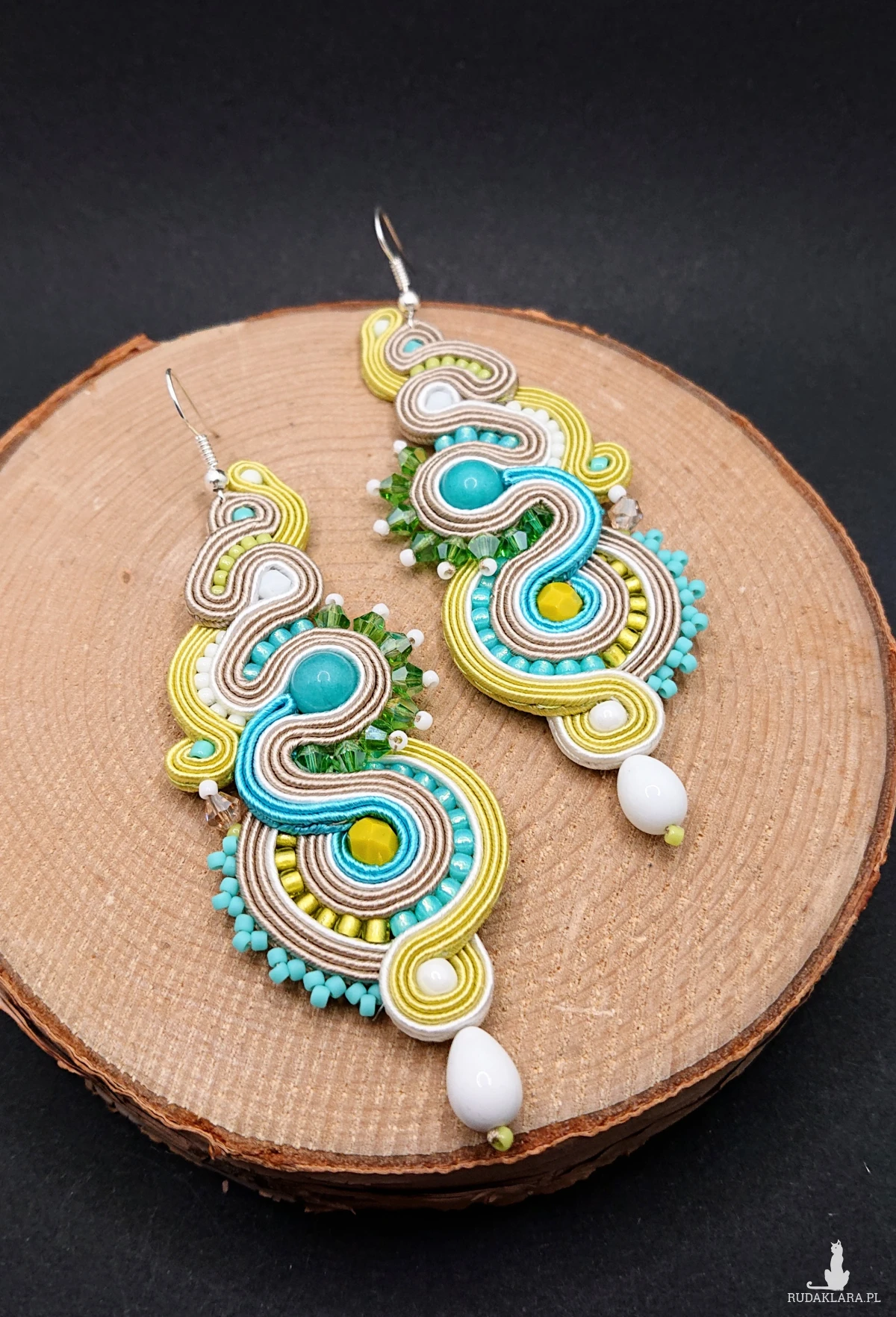 BEŻOWO-KOLOROWE KOLCZYKI SUTASZ Z JADEITAMI